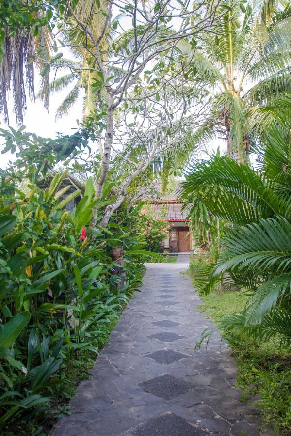 Matahari Inn Kuta  Buitenkant foto