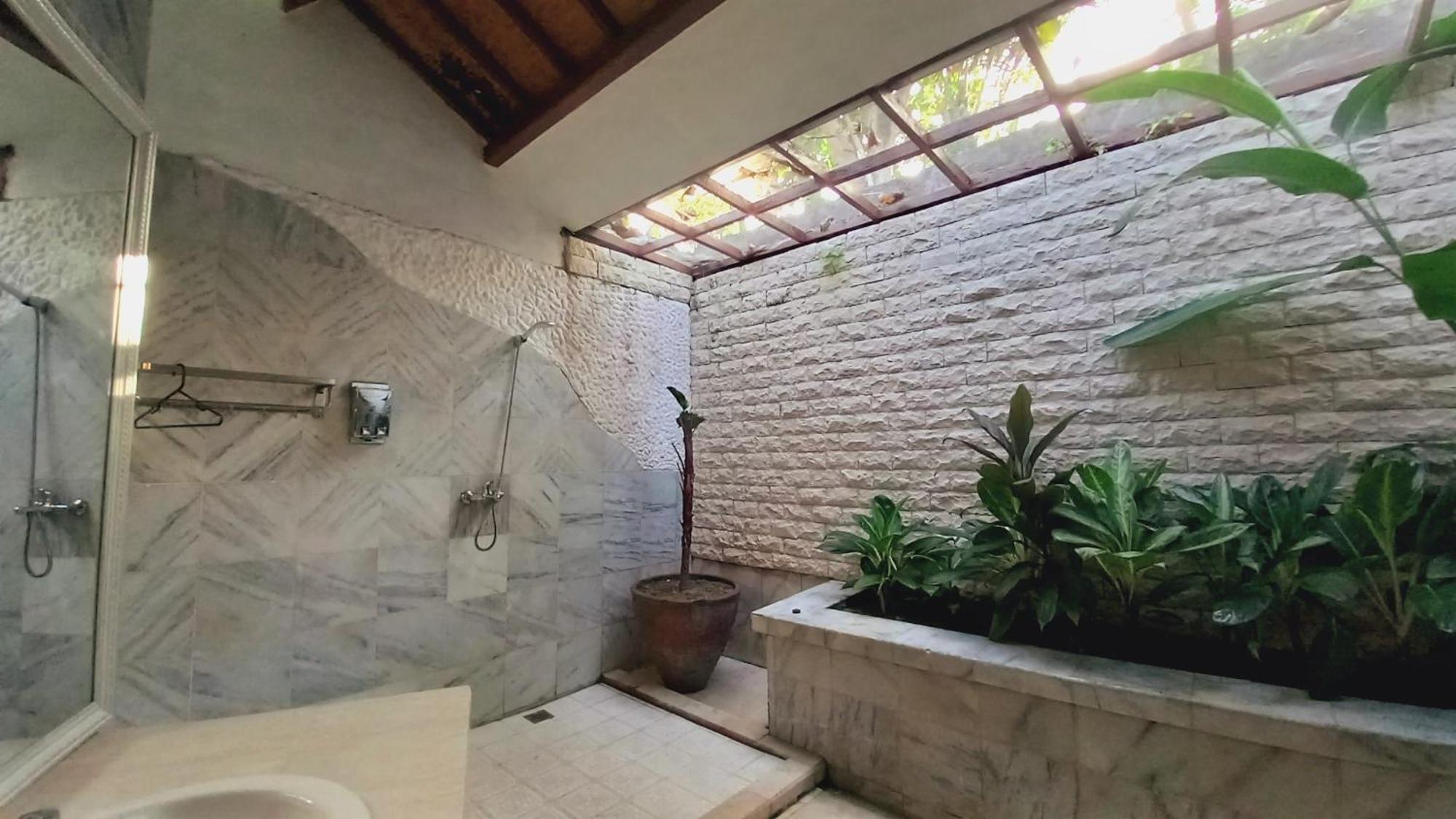 Matahari Inn Kuta  Buitenkant foto